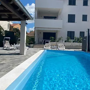 https://apartment-ana-biograd-na-moru.hotelinzadar.com