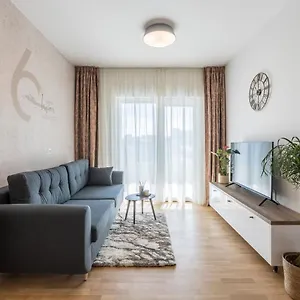 Apartman 6 Islands - & Business - Free Garage Parking, Split